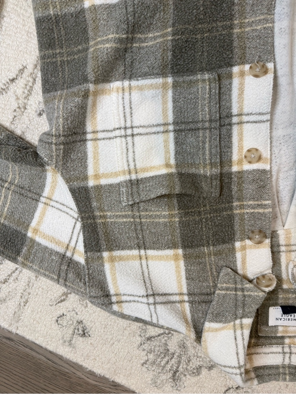 American Eagle Plaid Button Front Shacket XS | Gray & Ivory | Like New - Picture 3 of 9